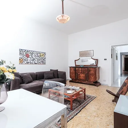 Domus Linda Apartment *